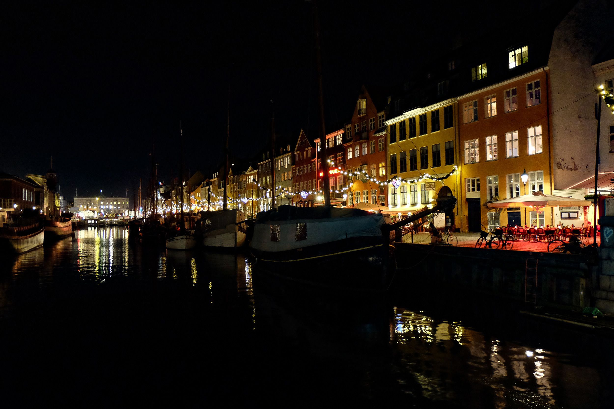 Nyhavn at night