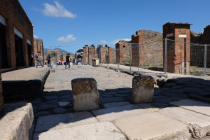 The cafe inside the ruins serves drinks, coffee, sandwiches, pizza slices, salads and other snacks. It's located behind the Forum.