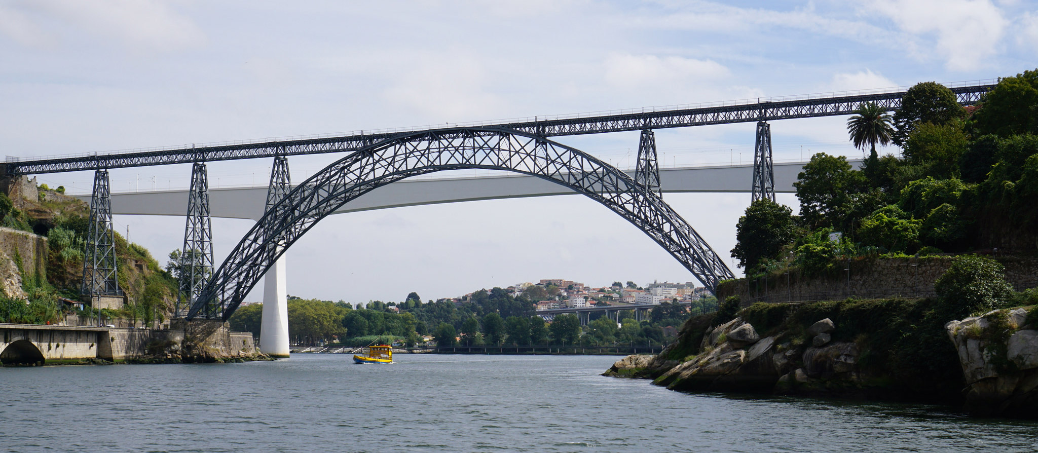 The old Ponte Dona Maria railway bridge with the newer railway bridge in the background. Look to the left as you arrive at Porto Campanha for a beautiful first glimpse of the Douro.