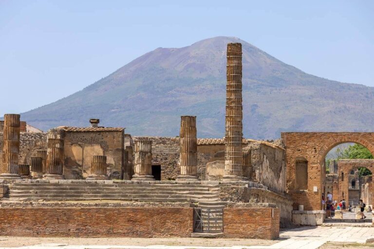 14 Tips For Visiting Pompeii (plus How To Climb Vesuvius)